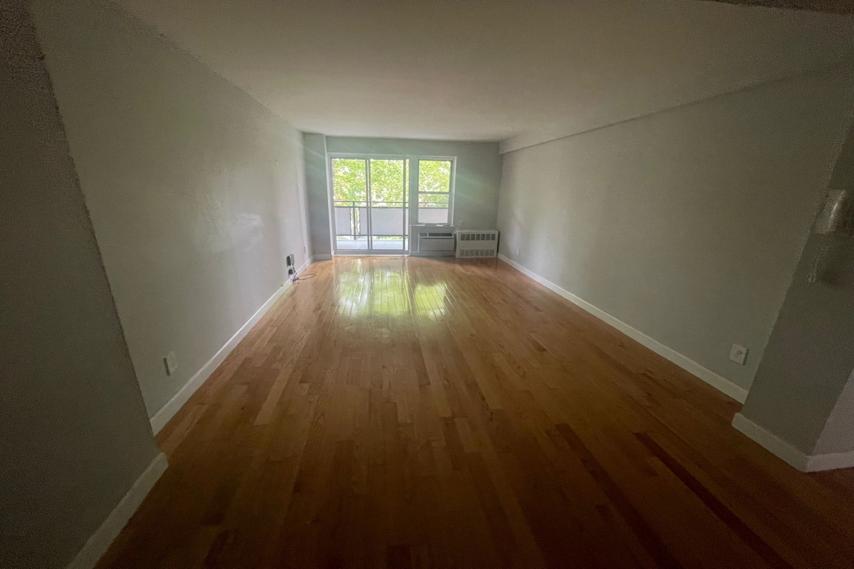 Apartment Bell Blvd  Queens, NY 11360, MLS-RD5353-14