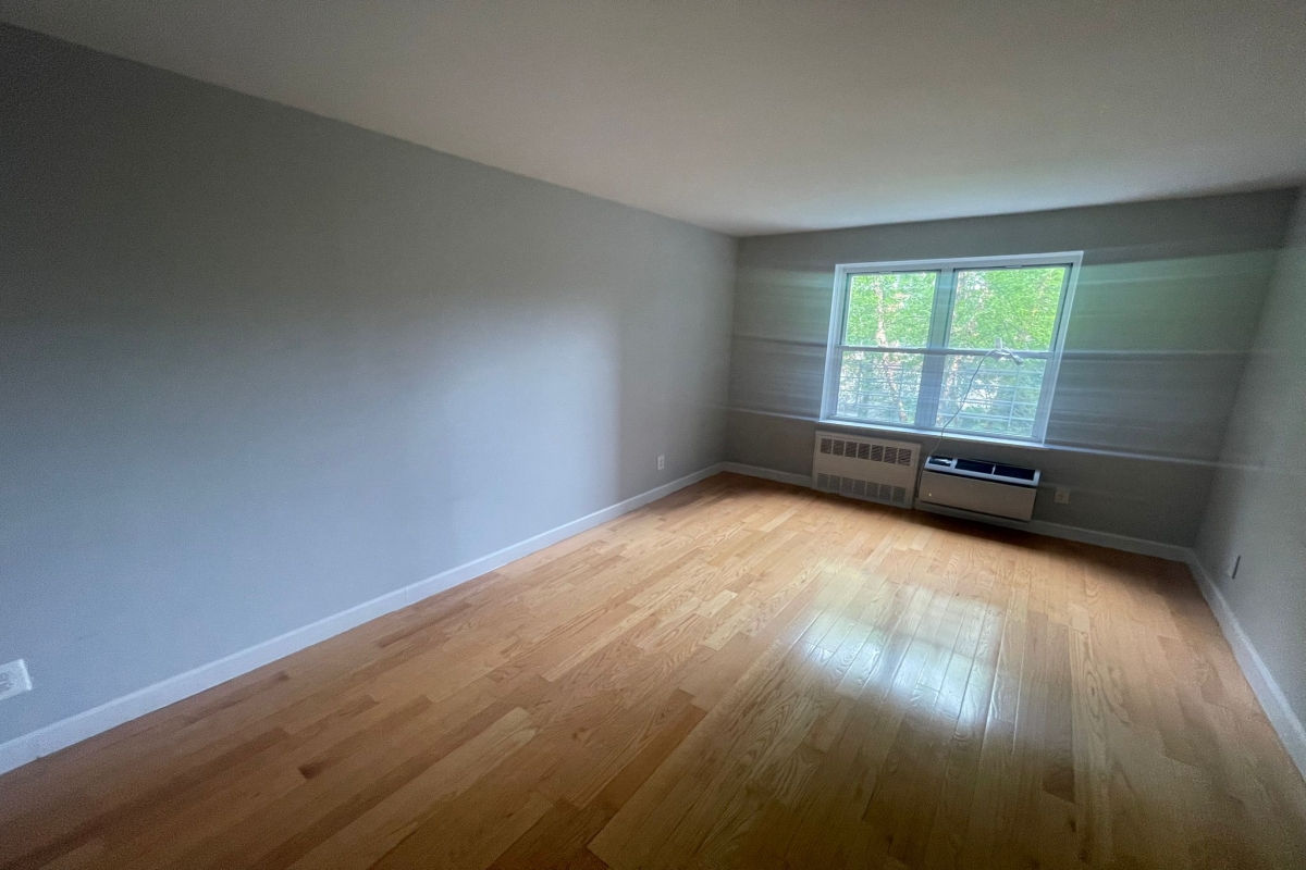 Apartment Bell Blvd  Queens, NY 11360, MLS-RD5353-19
