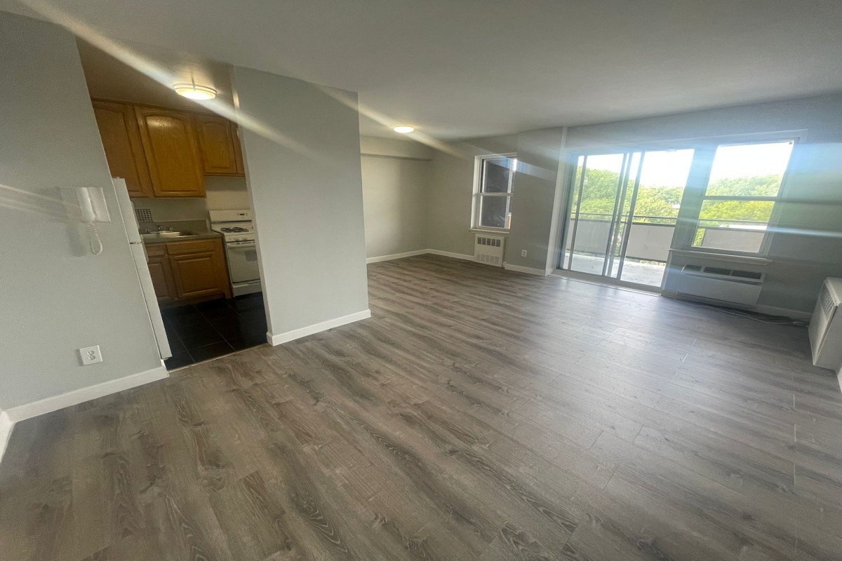 Apartment Bell Blvd  Queens, NY 11360, MLS-RD5354-3