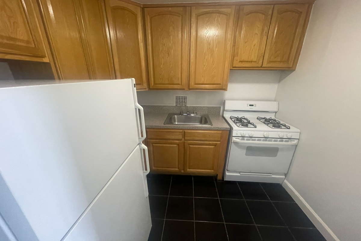 Apartment Bell Blvd  Queens, NY 11360, MLS-RD5354-8