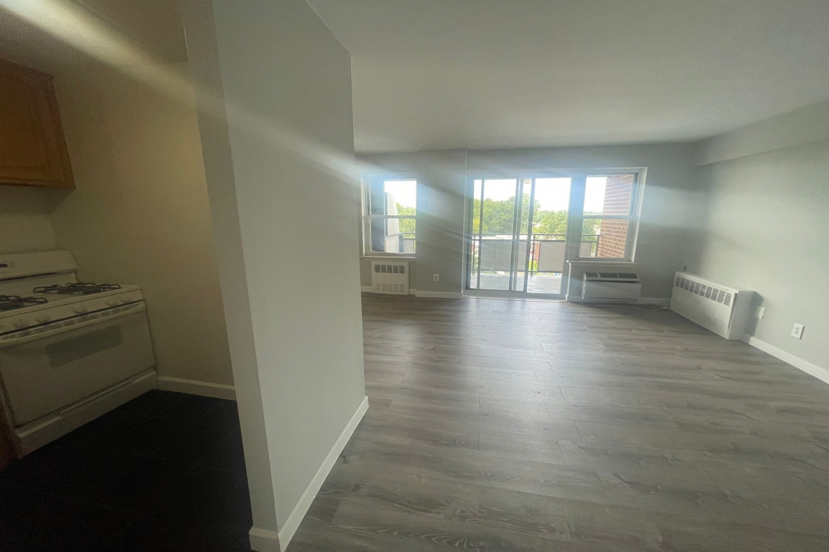 Apartment Bell Blvd  Queens, NY 11360, MLS-RD5354-12