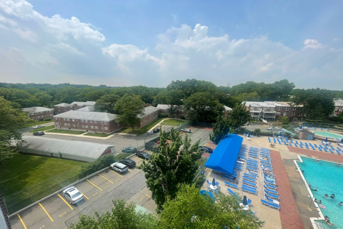 Apartment Bell Blvd  Queens, NY 11360, MLS-RD5354-14