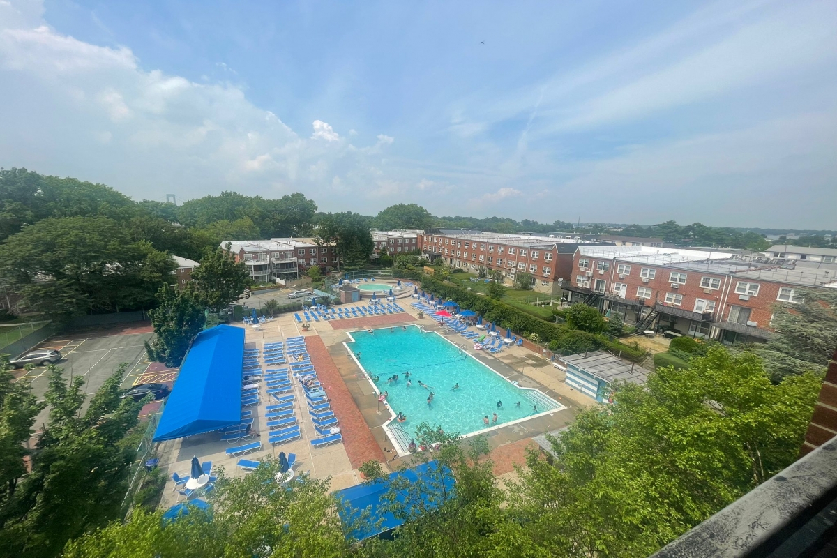 Apartment Bell Blvd  Queens, NY 11360, MLS-RD5354-17