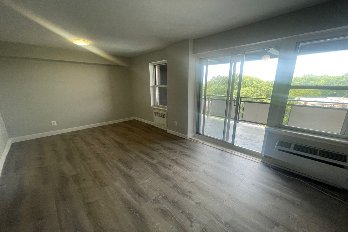 Apartment Bell Blvd  Queens, NY 11360, MLS-RD5354-18