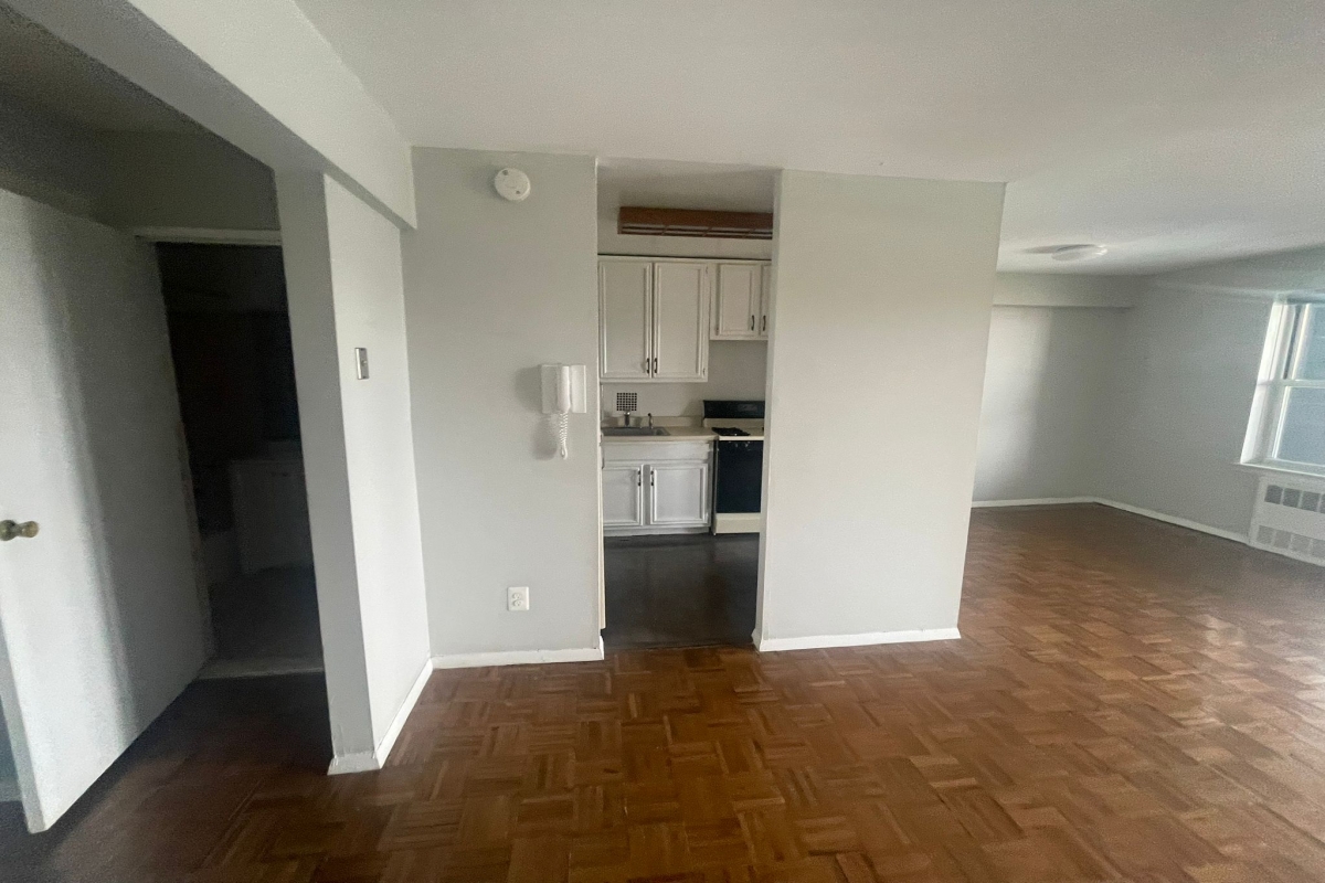 Apartment Bell Blvd  Queens, NY 11360, MLS-RD5355-2