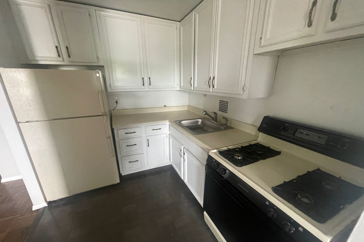 Apartment Bell Blvd  Queens, NY 11360, MLS-RD5355-7