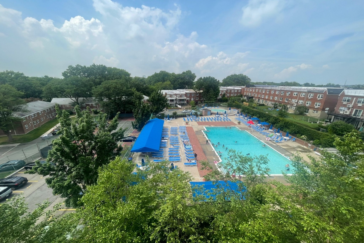 Apartment Bell Blvd  Queens, NY 11360, MLS-RD5355-15