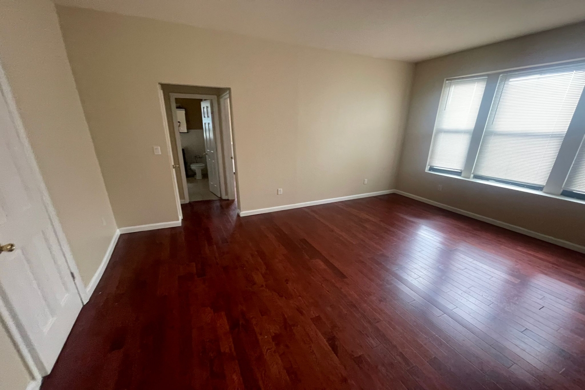 Apartment Sandford Avenue  Queens, NY 11358, MLS-RD5356-6