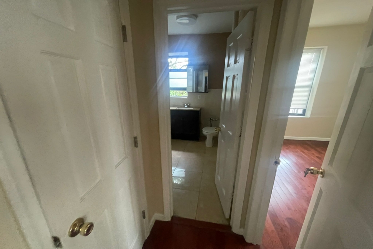 Apartment Sandford Avenue  Queens, NY 11358, MLS-RD5356-7