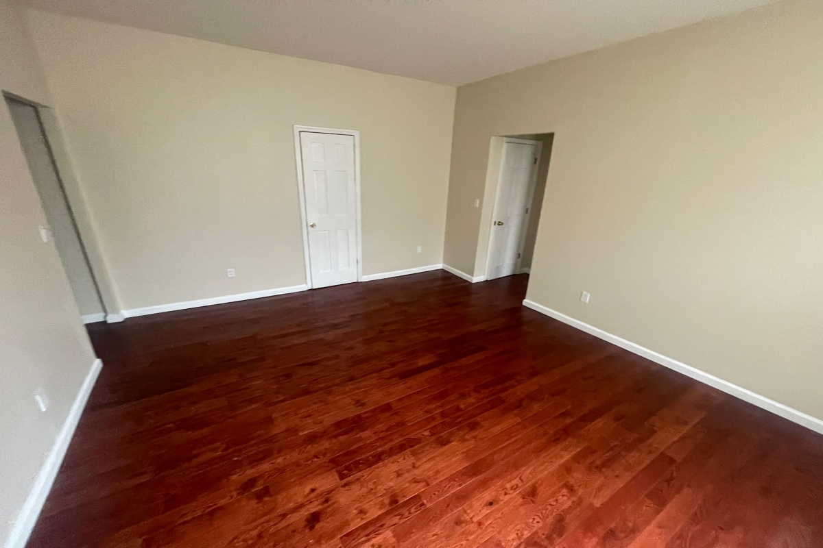 Apartment Sandford Avenue  Queens, NY 11358, MLS-RD5356-8