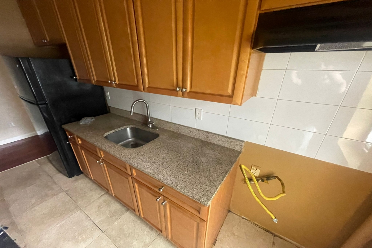 Apartment Sandford Avenue  Queens, NY 11358, MLS-RD5356-4