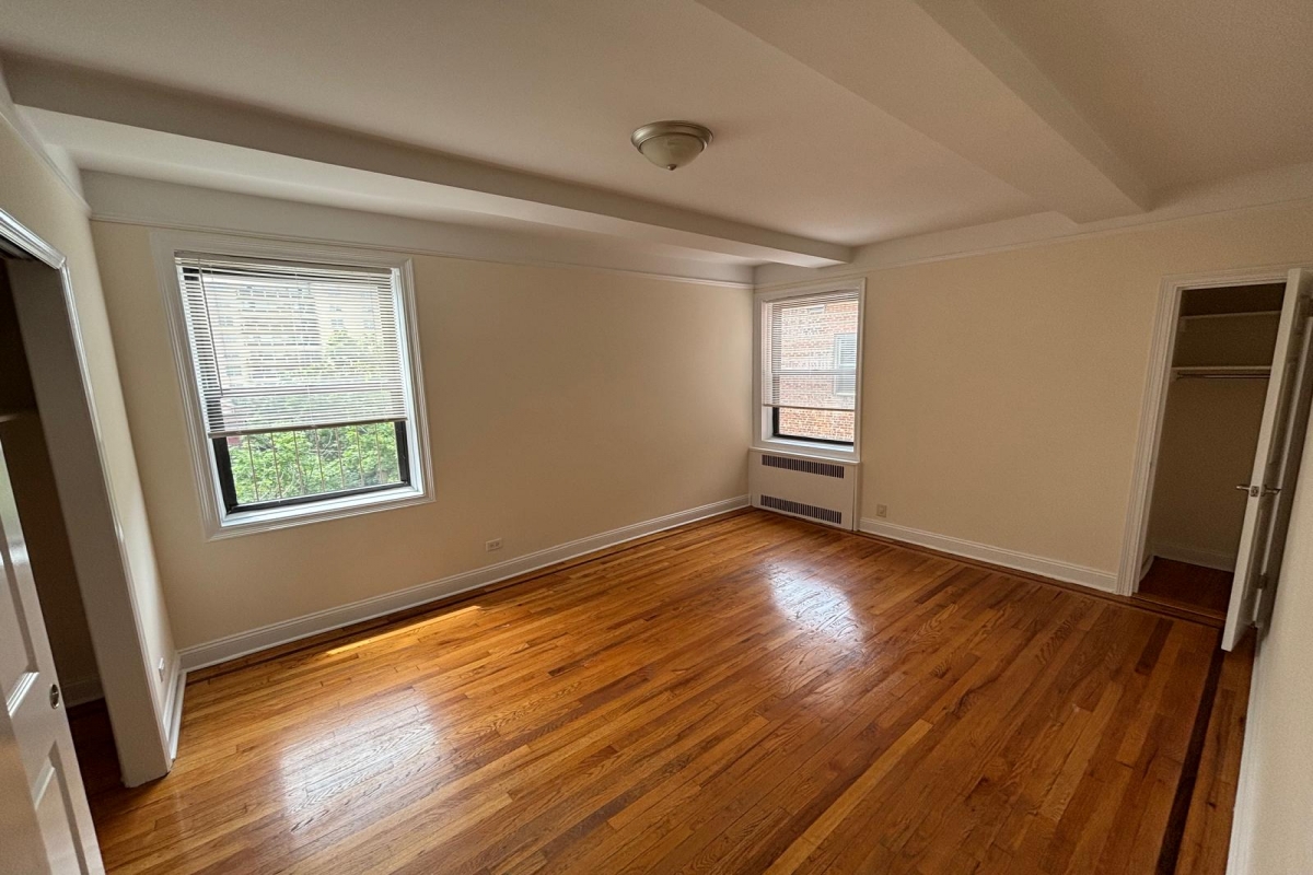 Apartment Highland Avenue  Queens, NY 11432, MLS-RD5357-8