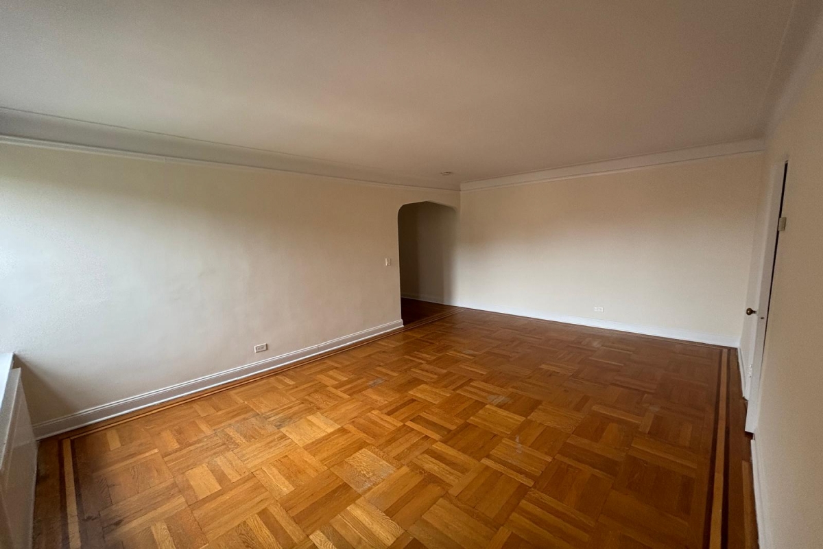 Apartment Highland Avenue  Queens, NY 11432, MLS-RD5358-3