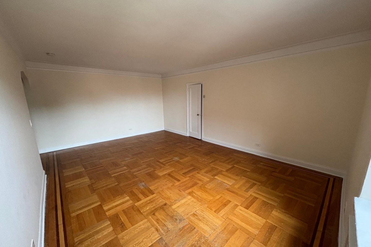 Apartment Highland Avenue  Queens, NY 11432, MLS-RD5358-4