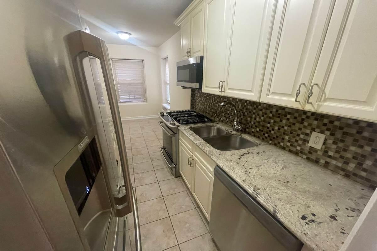 Apartment Yellowstone Blvd  Queens, NY 11375, MLS-RD5366-2