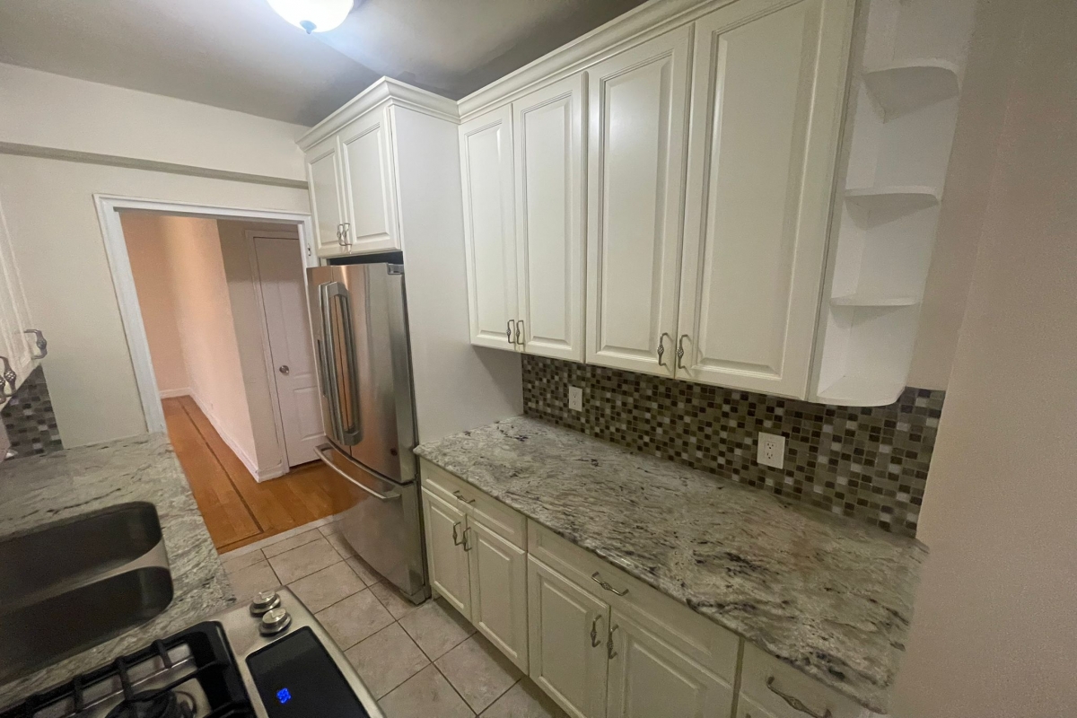 Apartment Yellowstone Blvd  Queens, NY 11375, MLS-RD5366-7
