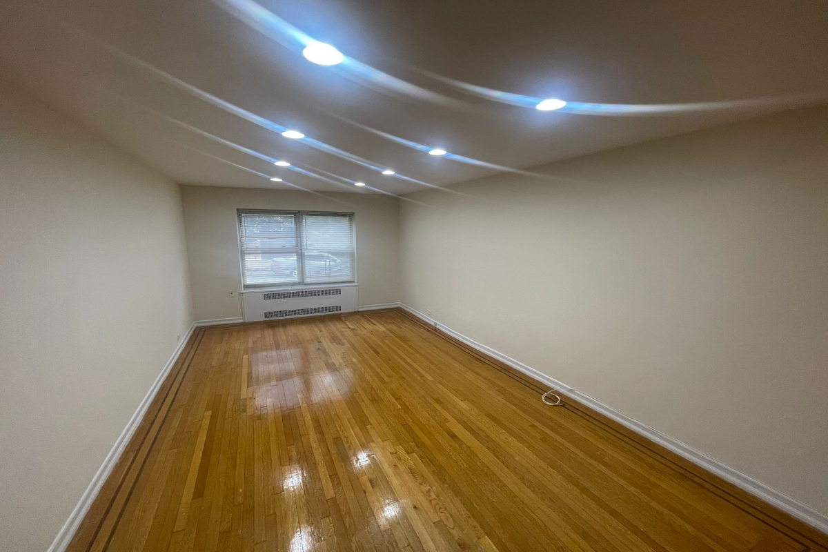 Apartment Yellowstone Blvd  Queens, NY 11375, MLS-RD5366-8