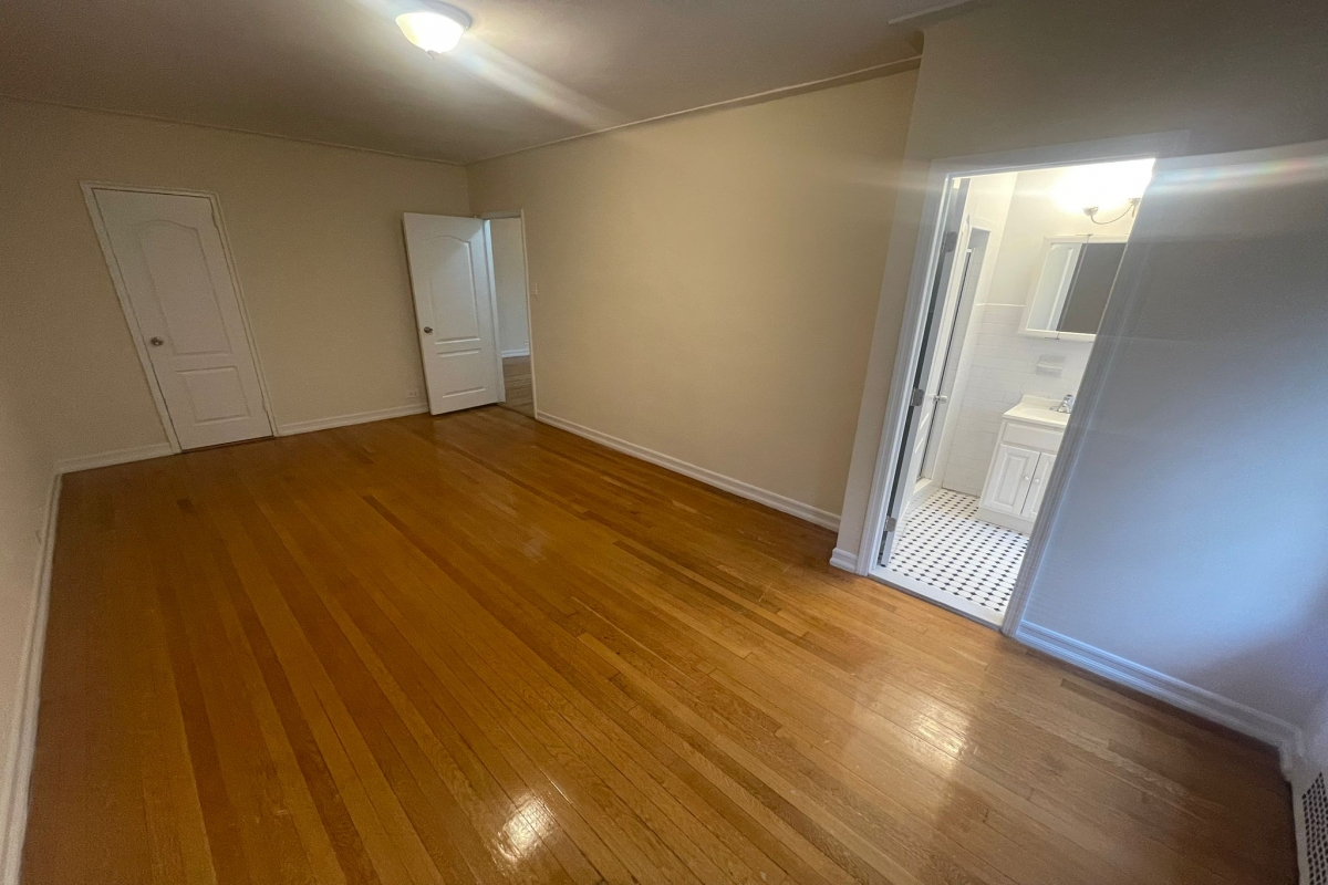 Apartment Yellowstone Blvd  Queens, NY 11375, MLS-RD5366-18