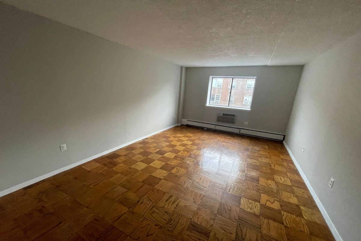 Apartment 98th Place  Queens, NY 11374, MLS-RD5370-4