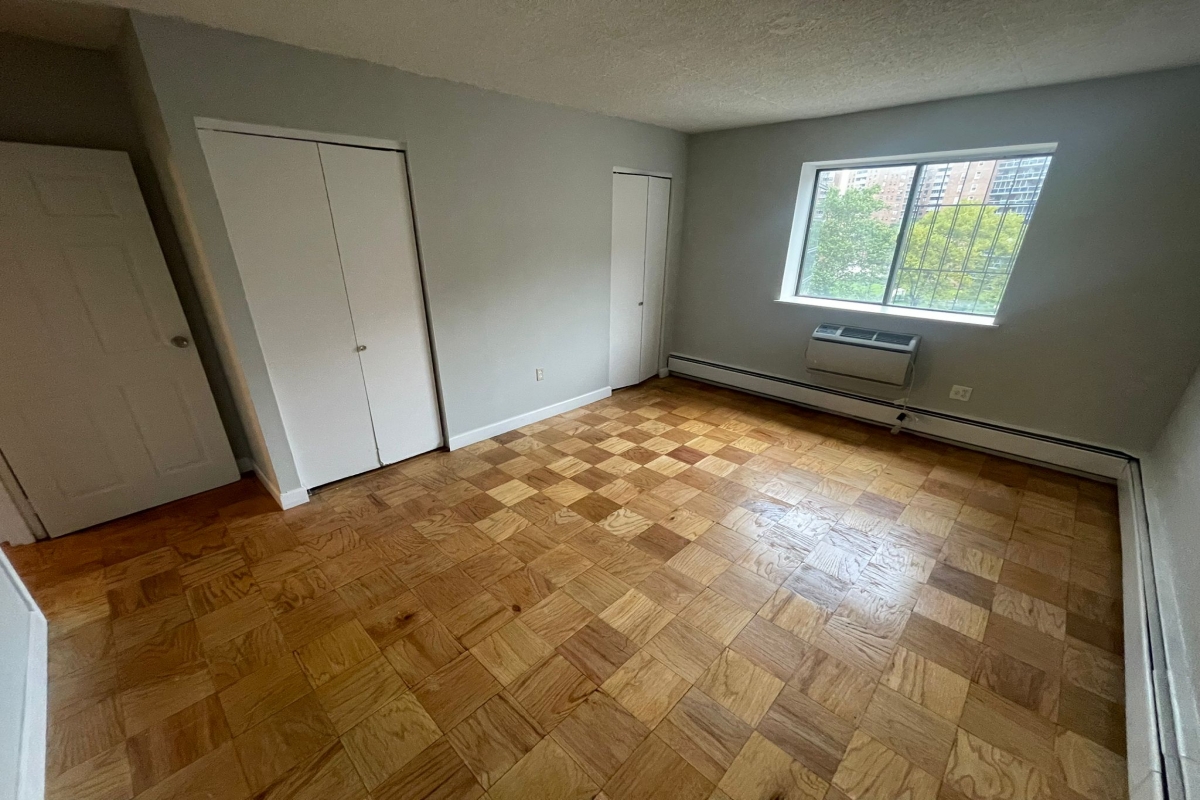 Apartment 98th Place  Queens, NY 11374, MLS-RD5371-19