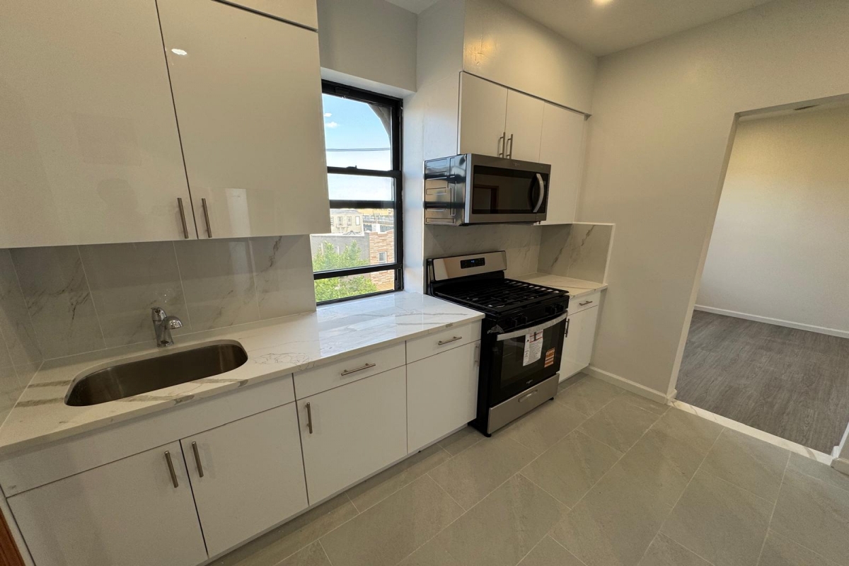 Apartment 60th Street  Queens, NY 11385, MLS-RD5374-5