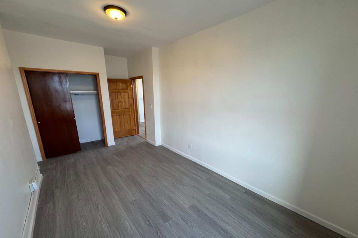 Apartment 60th Street  Queens, NY 11385, MLS-RD5374-10