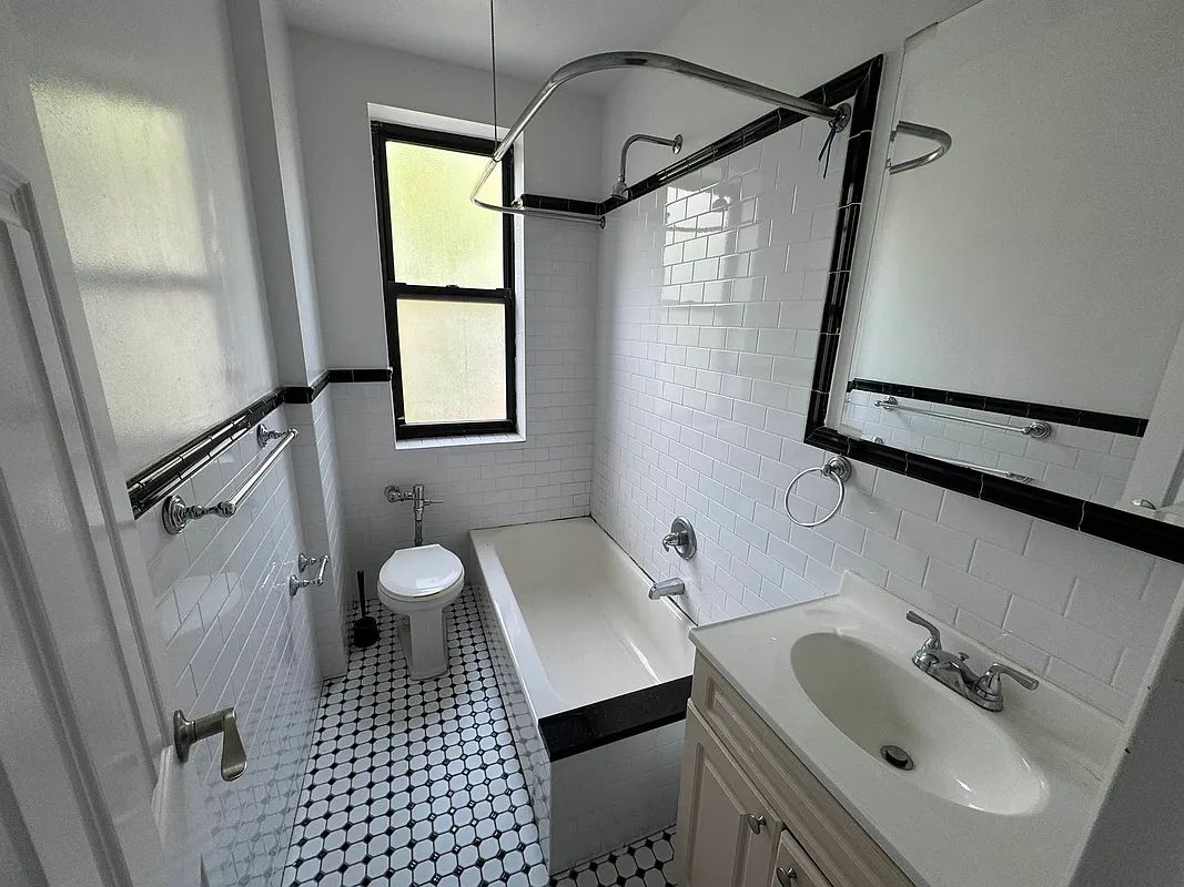 Apartment 167th Street  Queens, NY 11358, MLS-RD5378-9
