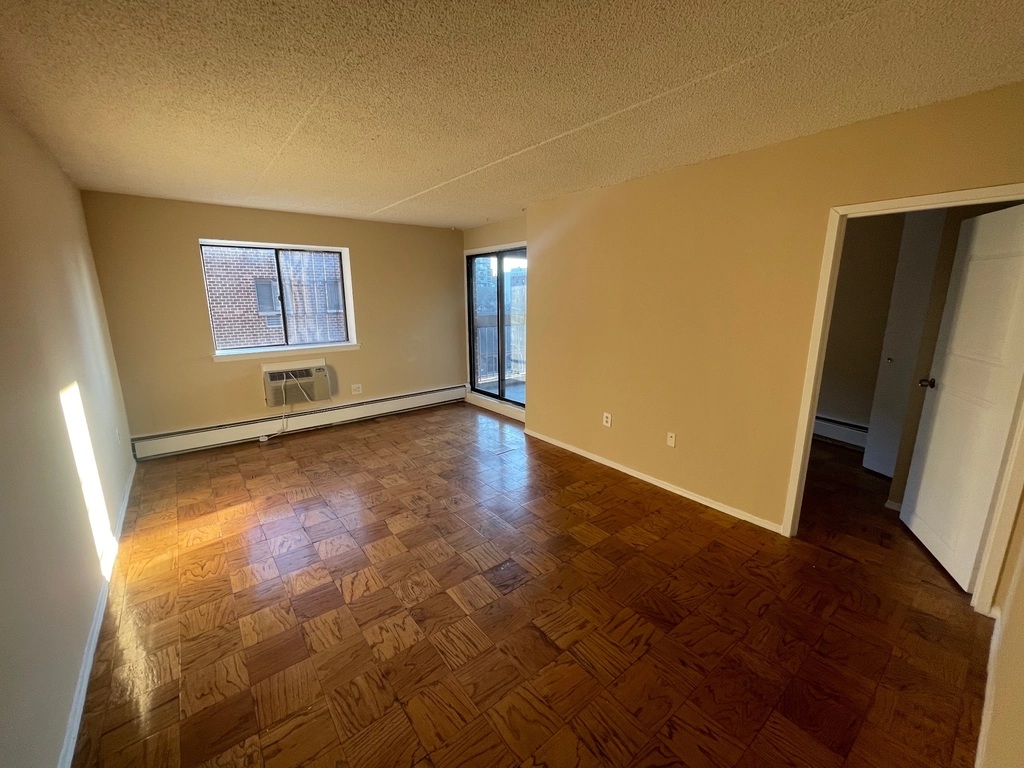 Apartment 98th Place  Queens, NY 11374, MLS-RD5381-6
