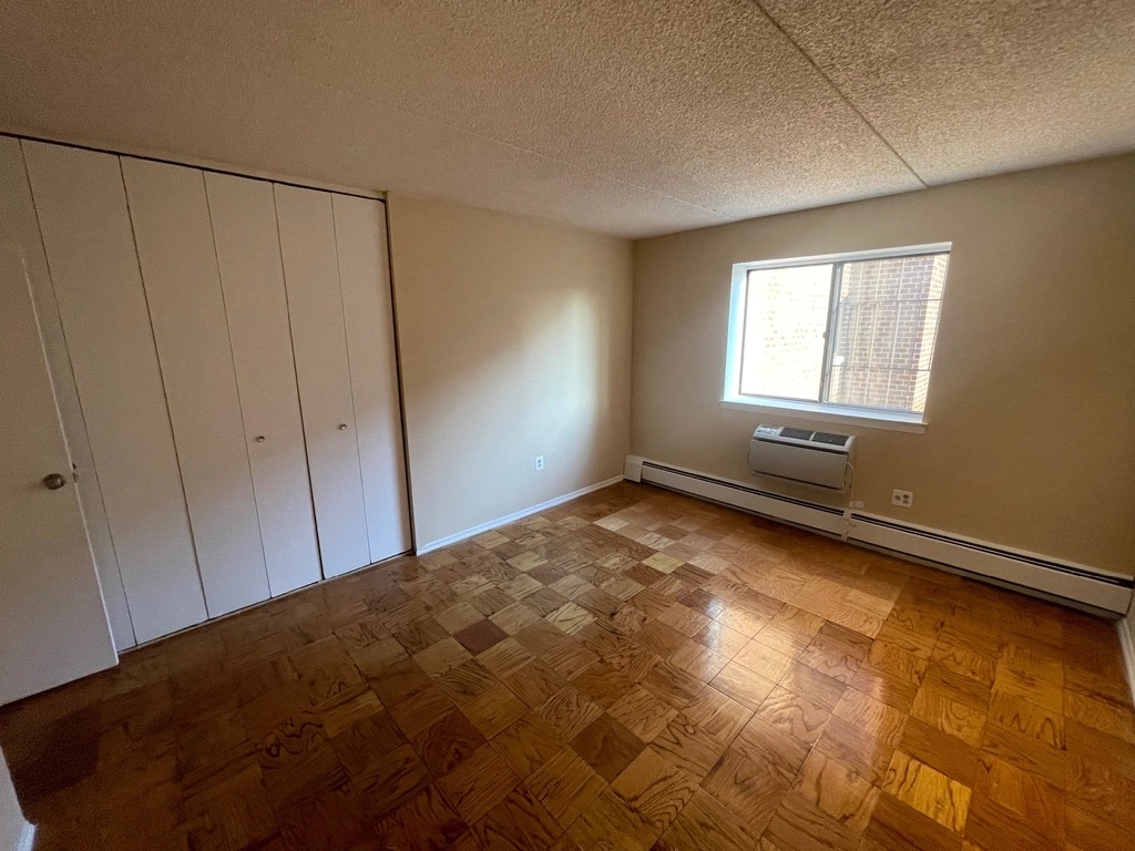 Apartment 98th Place  Queens, NY 11374, MLS-RD5381-7