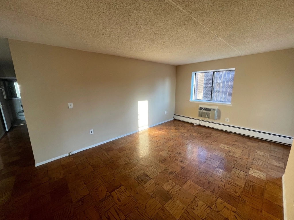 Apartment 98th Place  Queens, NY 11374, MLS-RD5381-8