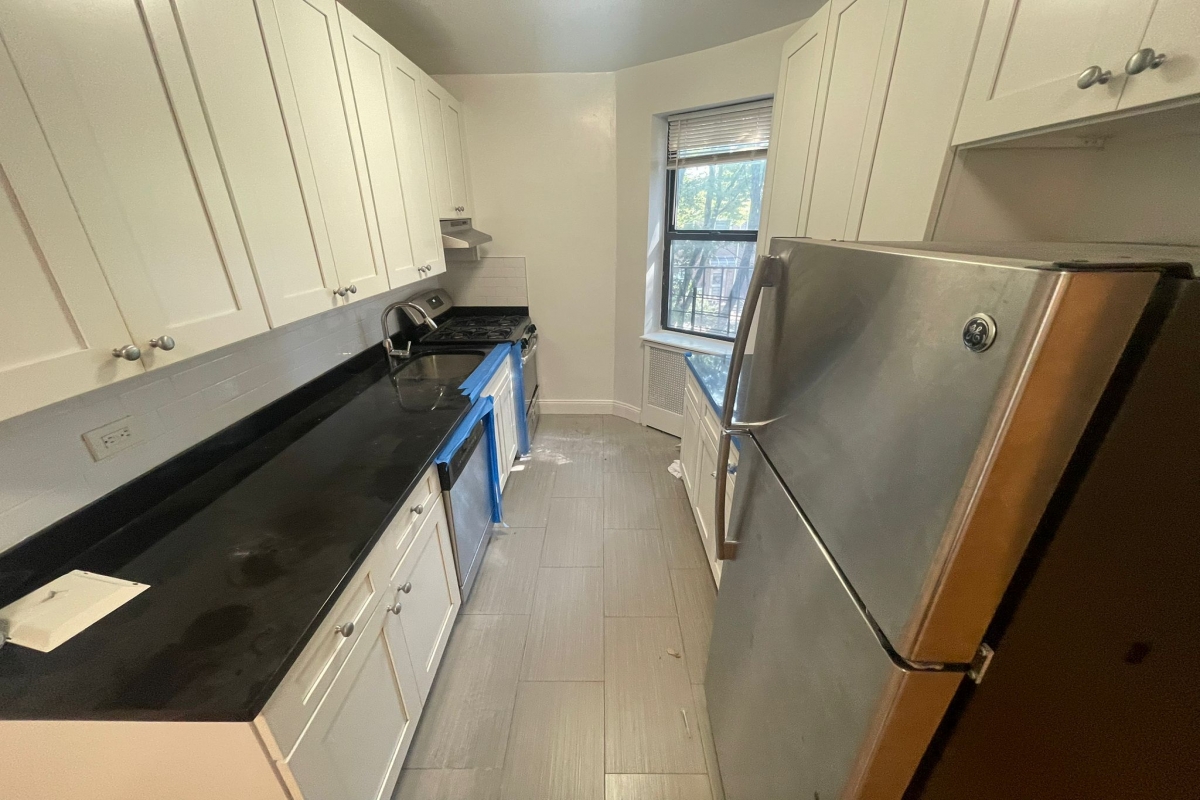 Apartment 32nd Avenue  Queens, NY 11377, MLS-RD5391-5