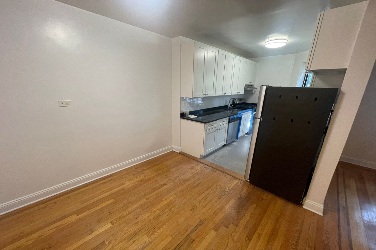 Apartment 32nd Avenue  Queens, NY 11377, MLS-RD5391-7