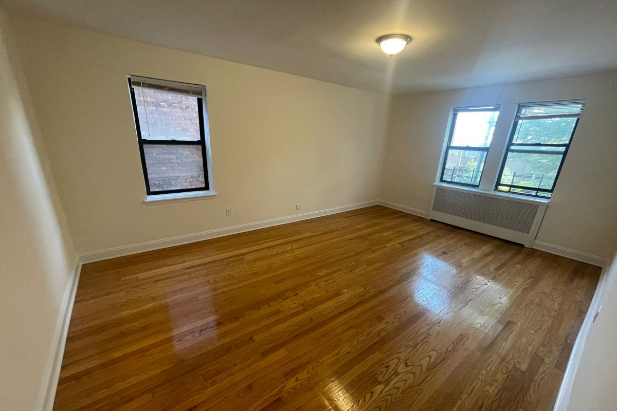 Apartment 32nd Avenue  Queens, NY 11377, MLS-RD5391-13