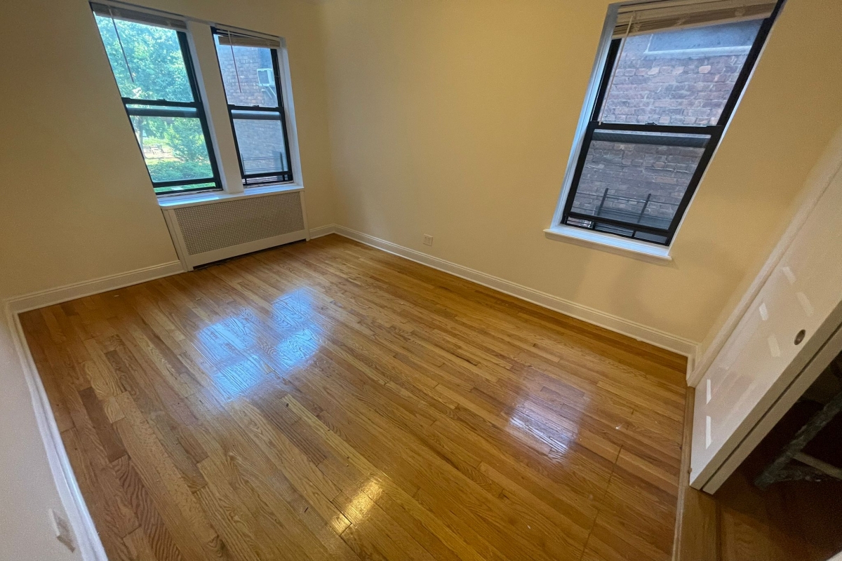 Apartment 32nd Avenue  Queens, NY 11377, MLS-RD5391-18