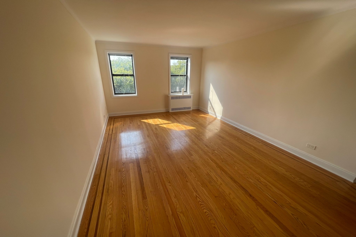 Apartment 32nd Avenue  Queens, NY 11377, MLS-RD5392-14