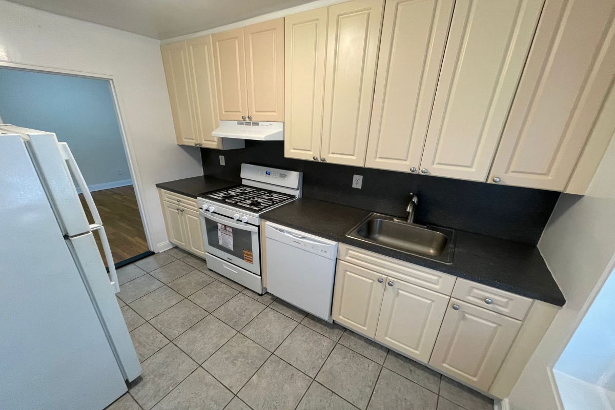 Apartment 150th Street  Queens, NY 11367, MLS-RD5396-5