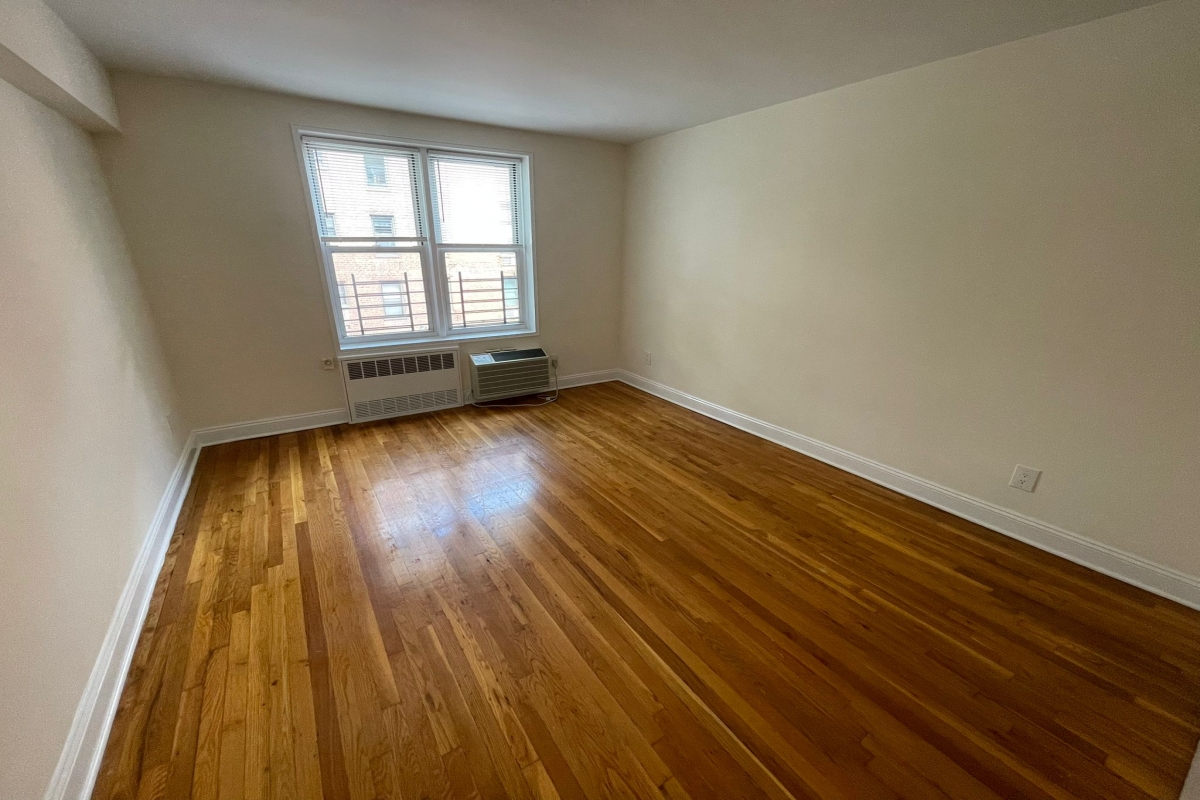 Apartment 150th Street  Queens, NY 11367, MLS-RD5396-12