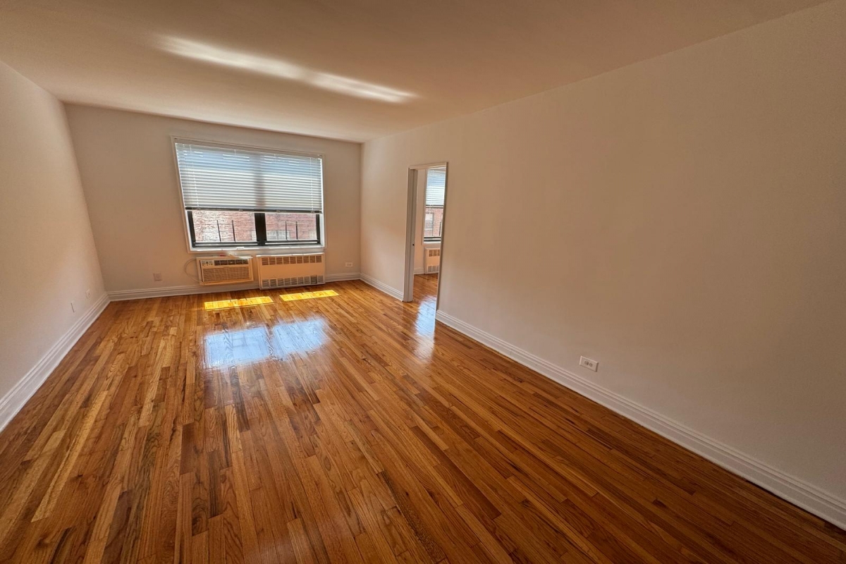 Apartment 67th Drive  Queens, NY 11375, MLS-RD5400-3