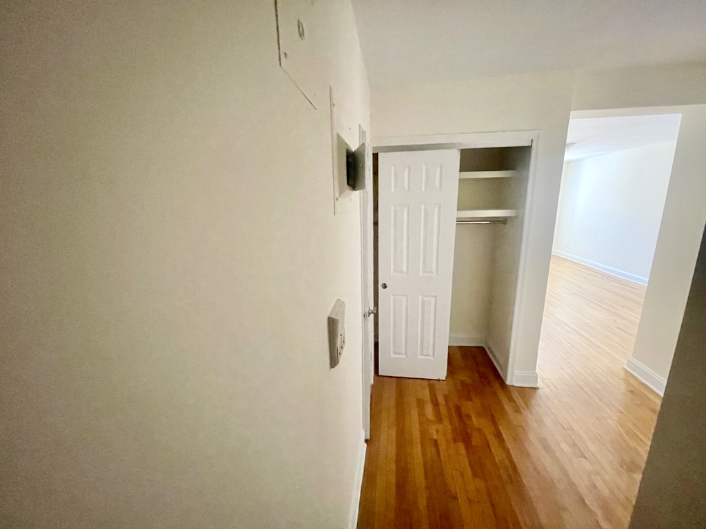 Apartment 77th Street  Queens, NY 11372, MLS-RD5403-15