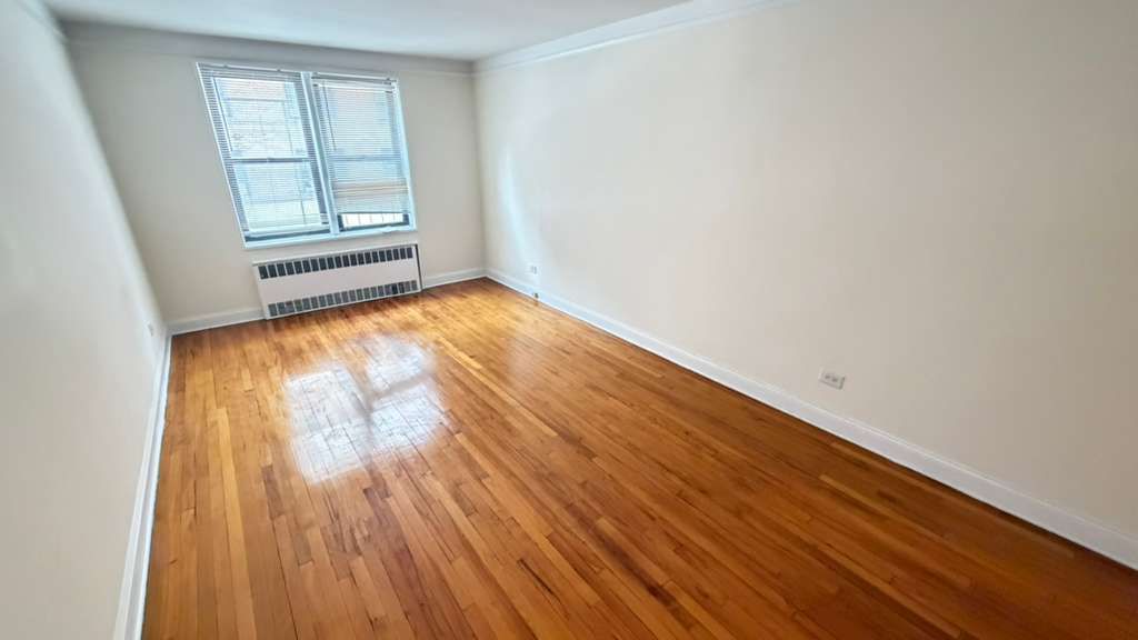 Apartment 77th Street  Queens, NY 11372, MLS-RD5405-6
