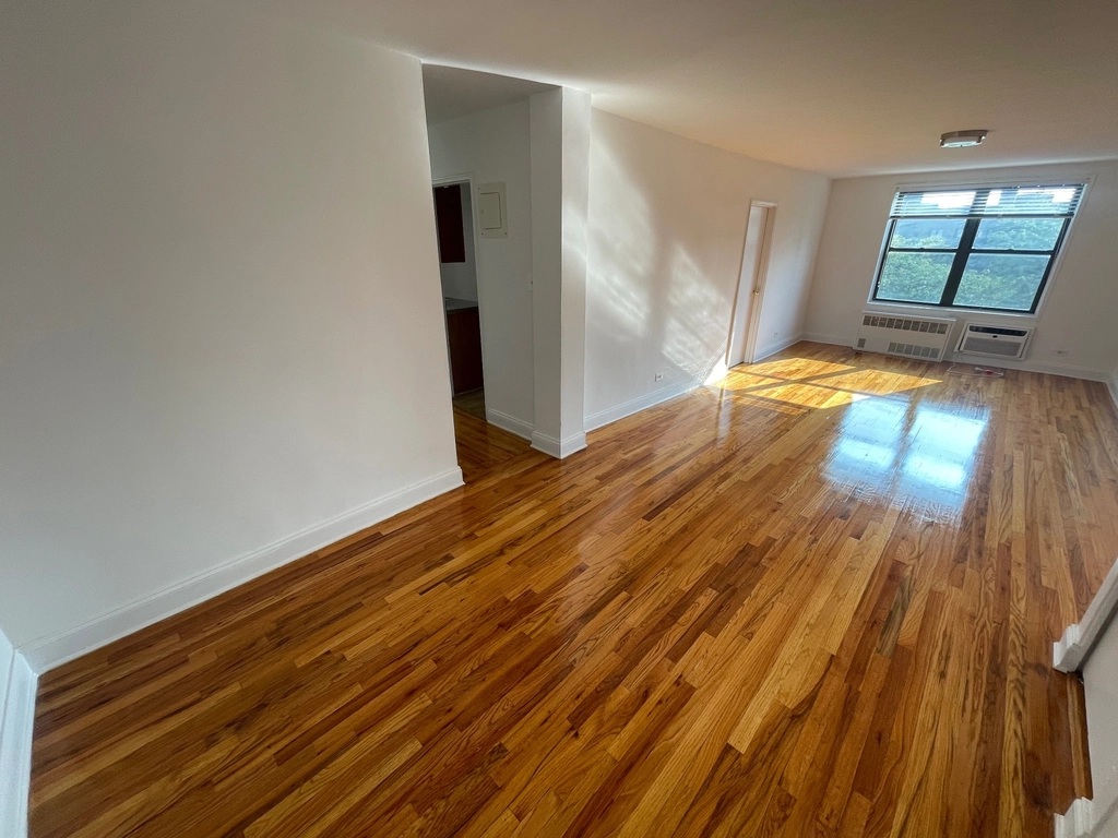 Apartment 102nd Street  Queens, NY 11375, MLS-RD5421-9