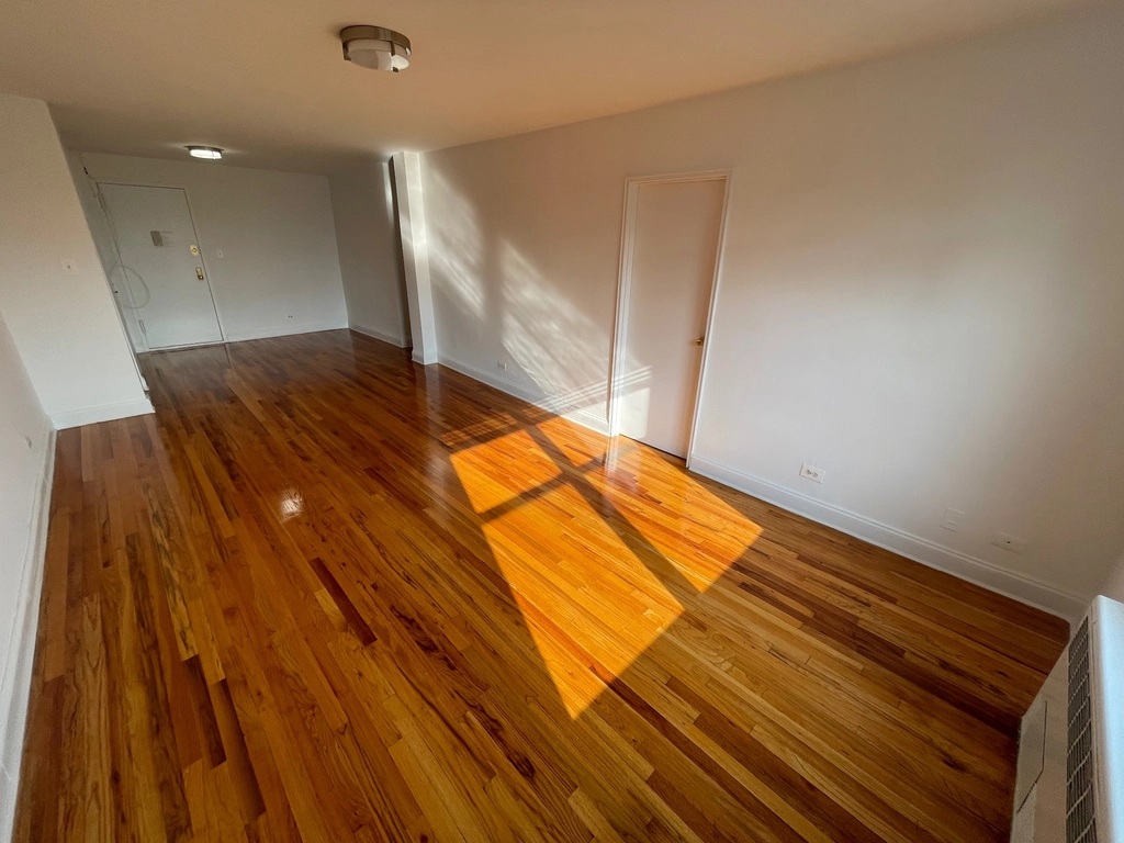Apartment 102nd Street  Queens, NY 11375, MLS-RD5421-10