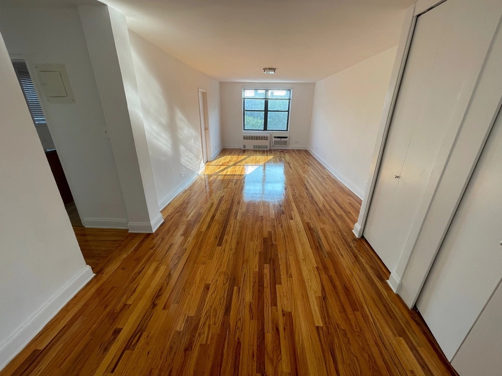 Apartment 102nd Street  Queens, NY 11375, MLS-RD5421-13