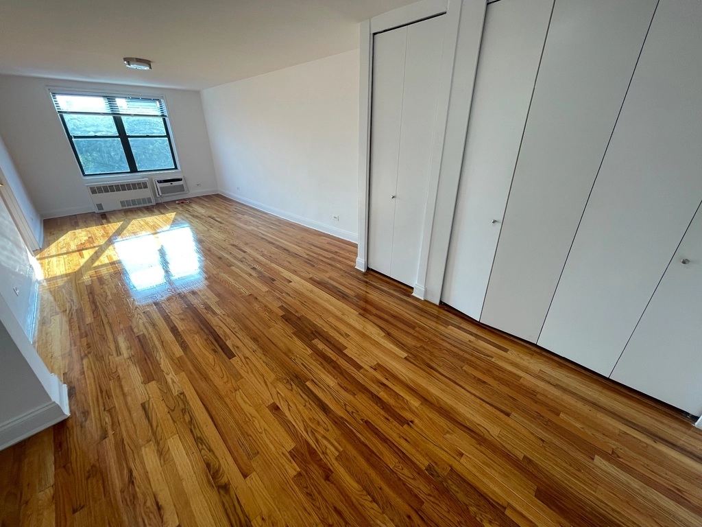 Apartment 102nd Street  Queens, NY 11375, MLS-RD5421-15