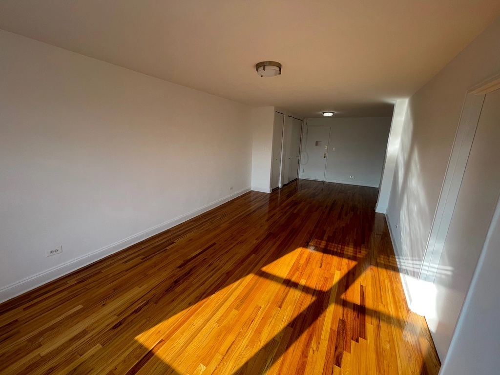 Apartment 102nd Street  Queens, NY 11375, MLS-RD5421-16