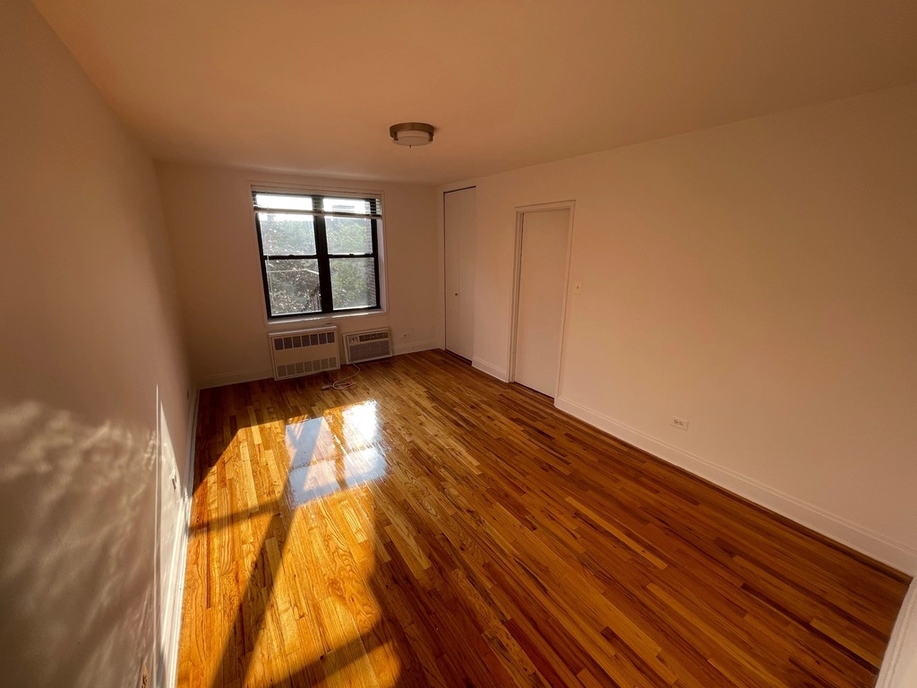 Apartment 102nd Street  Queens, NY 11375, MLS-RD5421-17