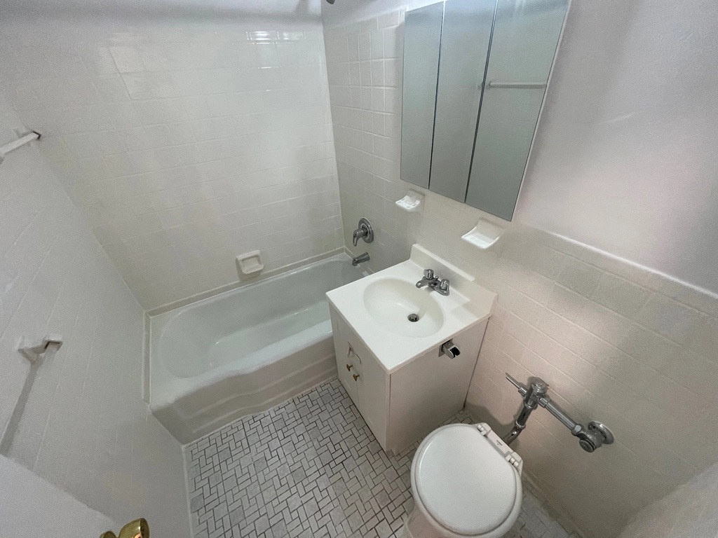 Apartment 102nd Street  Queens, NY 11375, MLS-RD5421-19