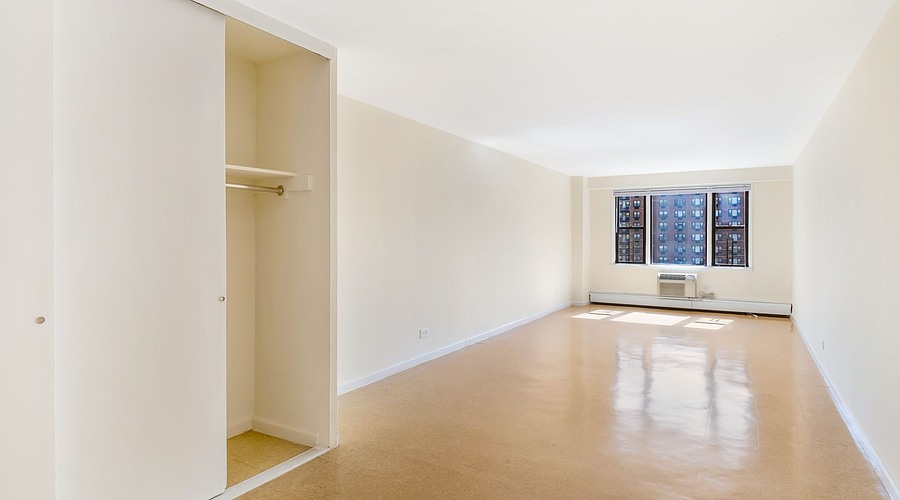 Apartment 57th Avenue  Queens, NY 11368, MLS-RD5427-8