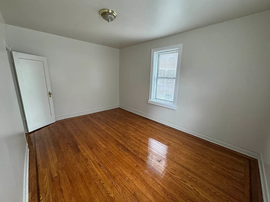 Apartment 35th Avenue  Queens, NY 11372, MLS-RD5431-4