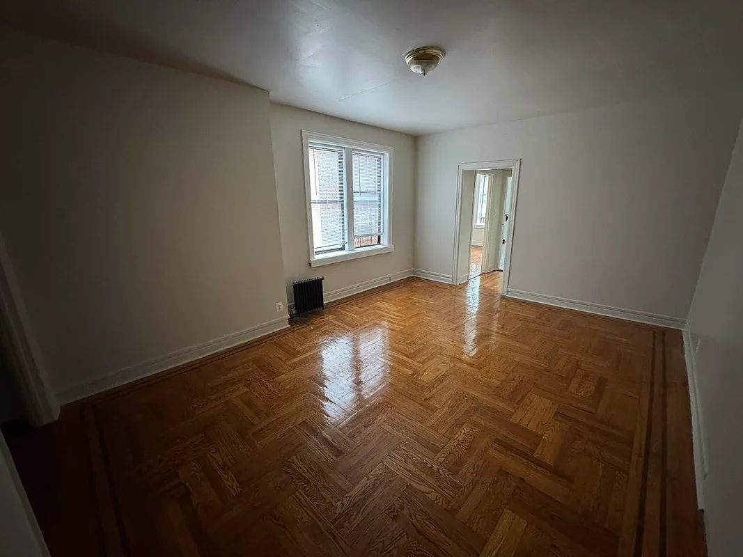 Apartment 35th Avenue  Queens, NY 11372, MLS-RD5431-5